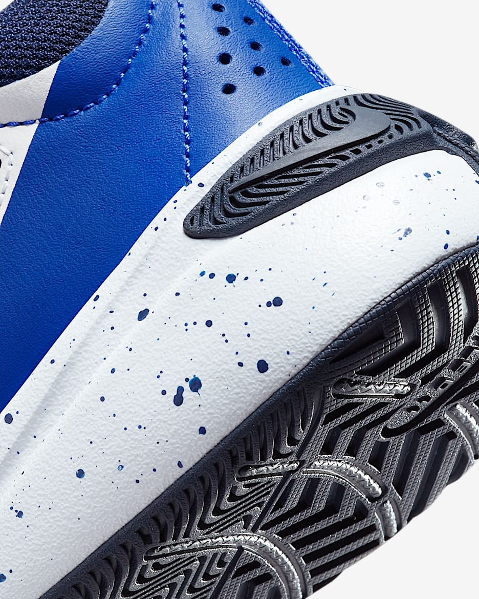 Chaussure de basket Nike Team Hustle D 11 pour ado. Nike CA